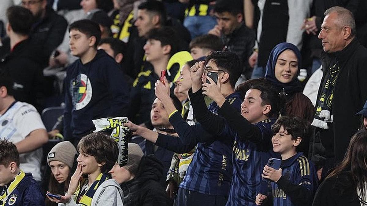 Fenerbahçe’den Kadın ve Çocuklara Ücretsiz Bilet