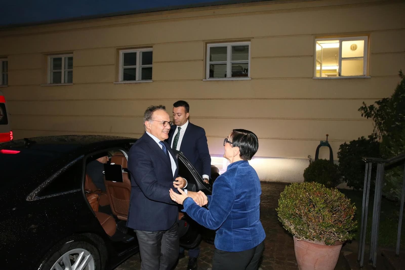 نائب وزير الخارجية التركي بوزاي يلقي كلمة في حفل اليوم الوطني النمساوي