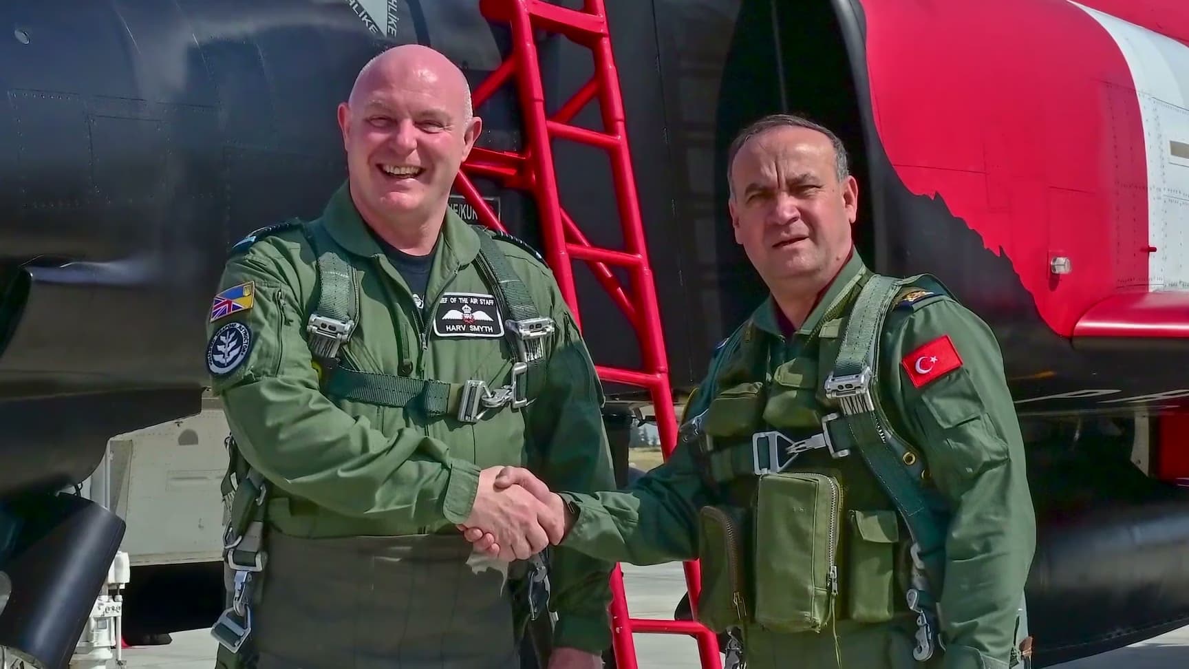Turkish and British air chiefs fly F-4E/2020 Phantoms together in Konya