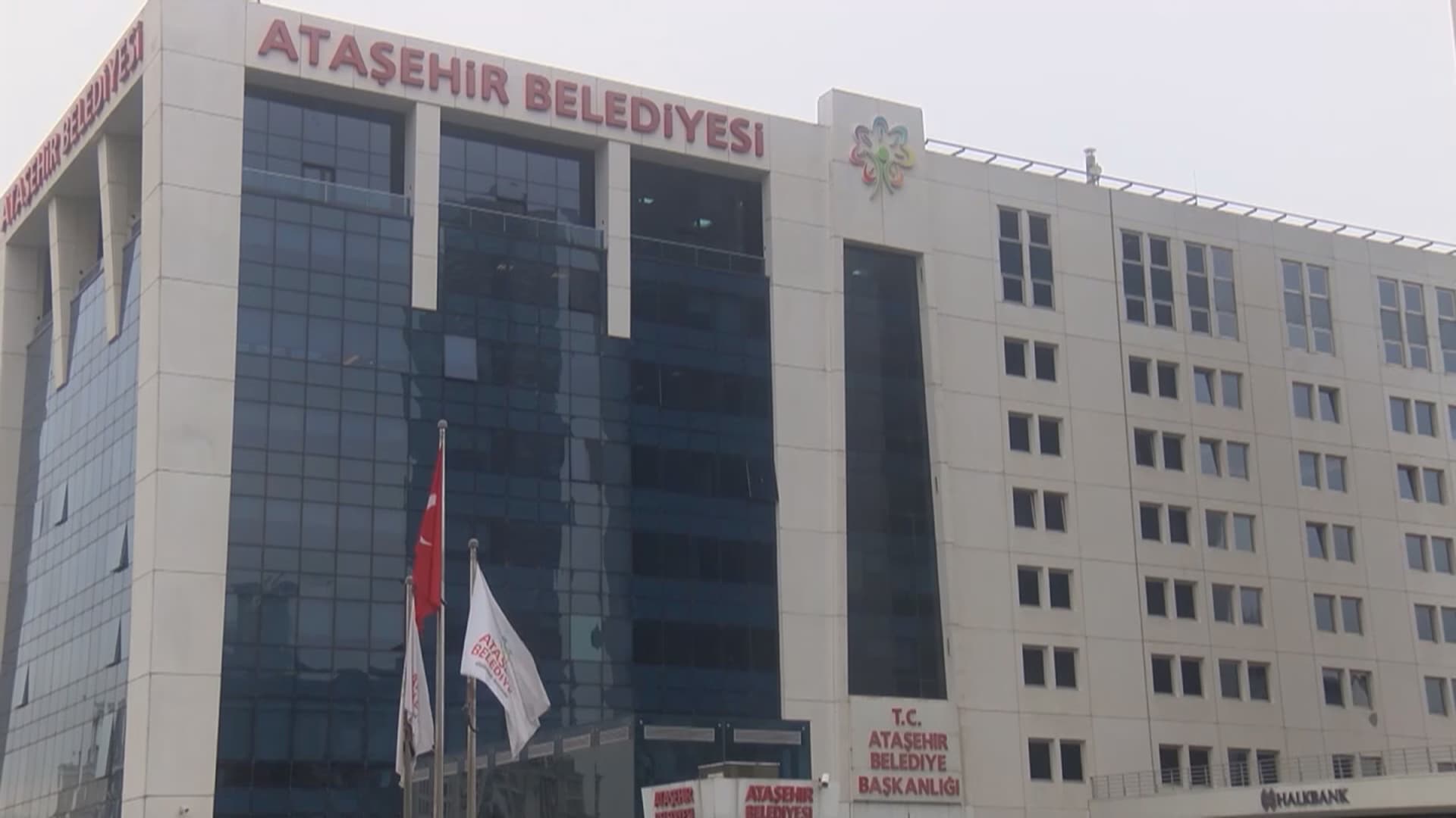 Istanbul’s Ataşehir municipality passes to AK Party as Serdar Orhan elected acting mayor