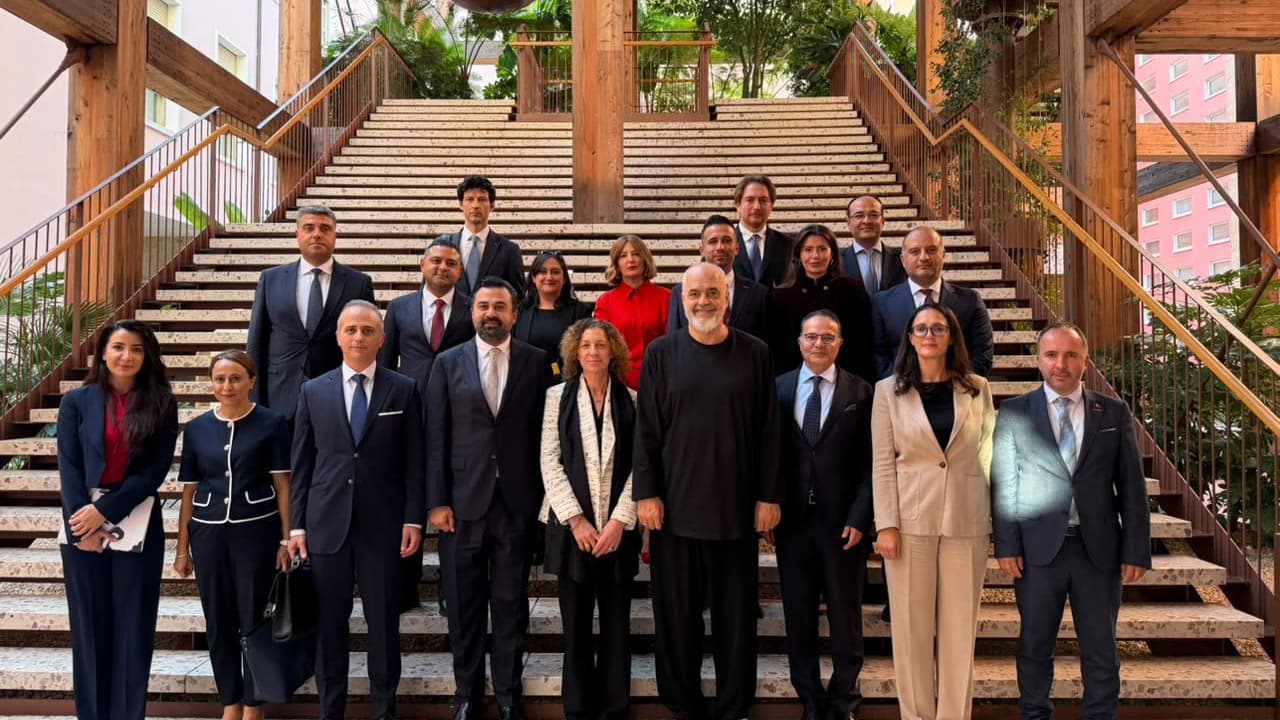 Bozay ve DEİK heyeti Tiran'da Arnavutluk Başbakanı Edi Rama ile görüştü