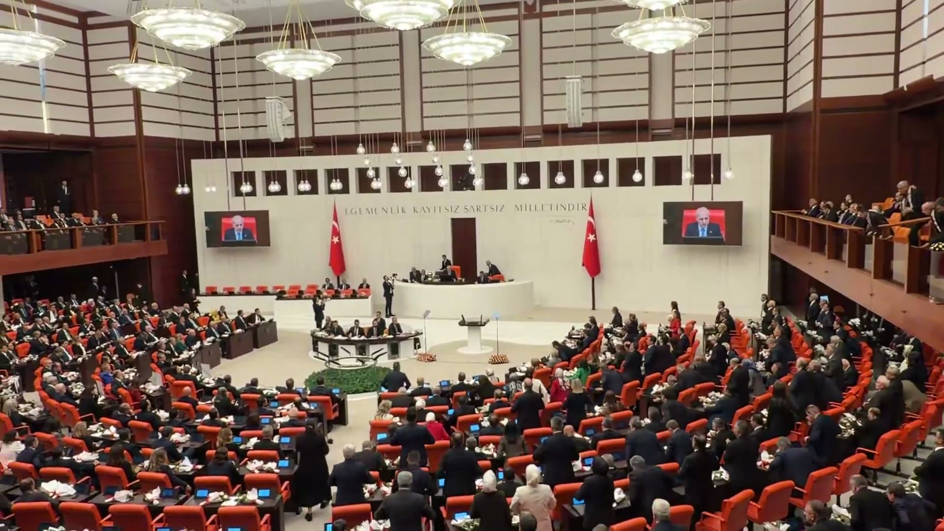 Parties split on Erdoğan at parliament opening; Bahçeli slams YENİ Party walkout