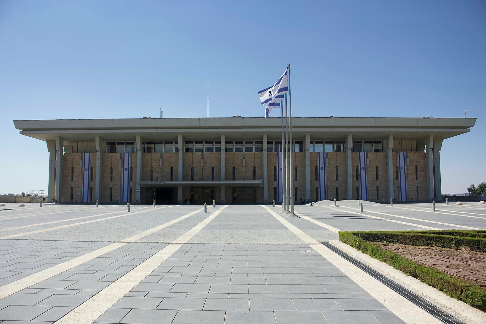 Israel’s opposition overtakes Netanyahu alliance 23 days before election