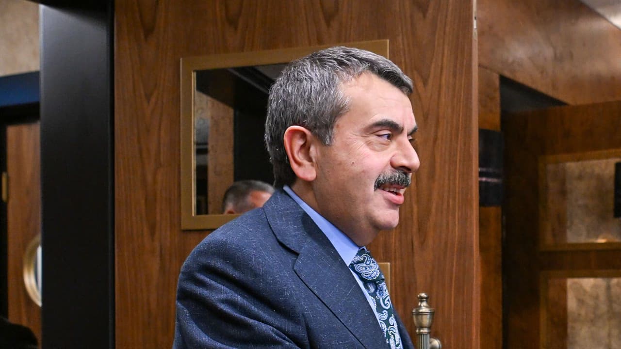 Bakan Tekin: Okul saldırılarıyla mücadelede en önemli paydaş aileler