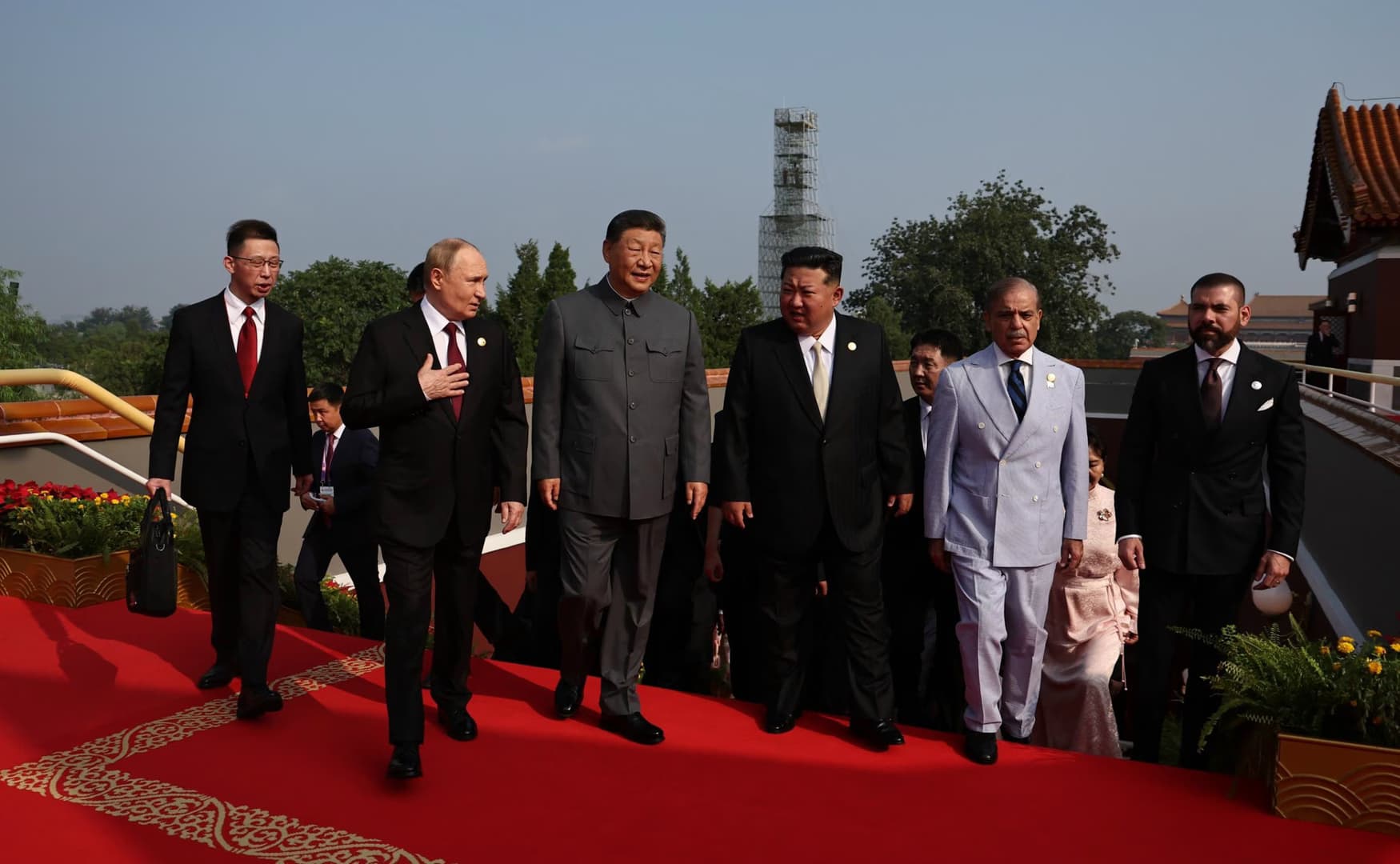Ким Чен Ын совершил неожиданный визит в Китай через новый мост через Ялуцзян