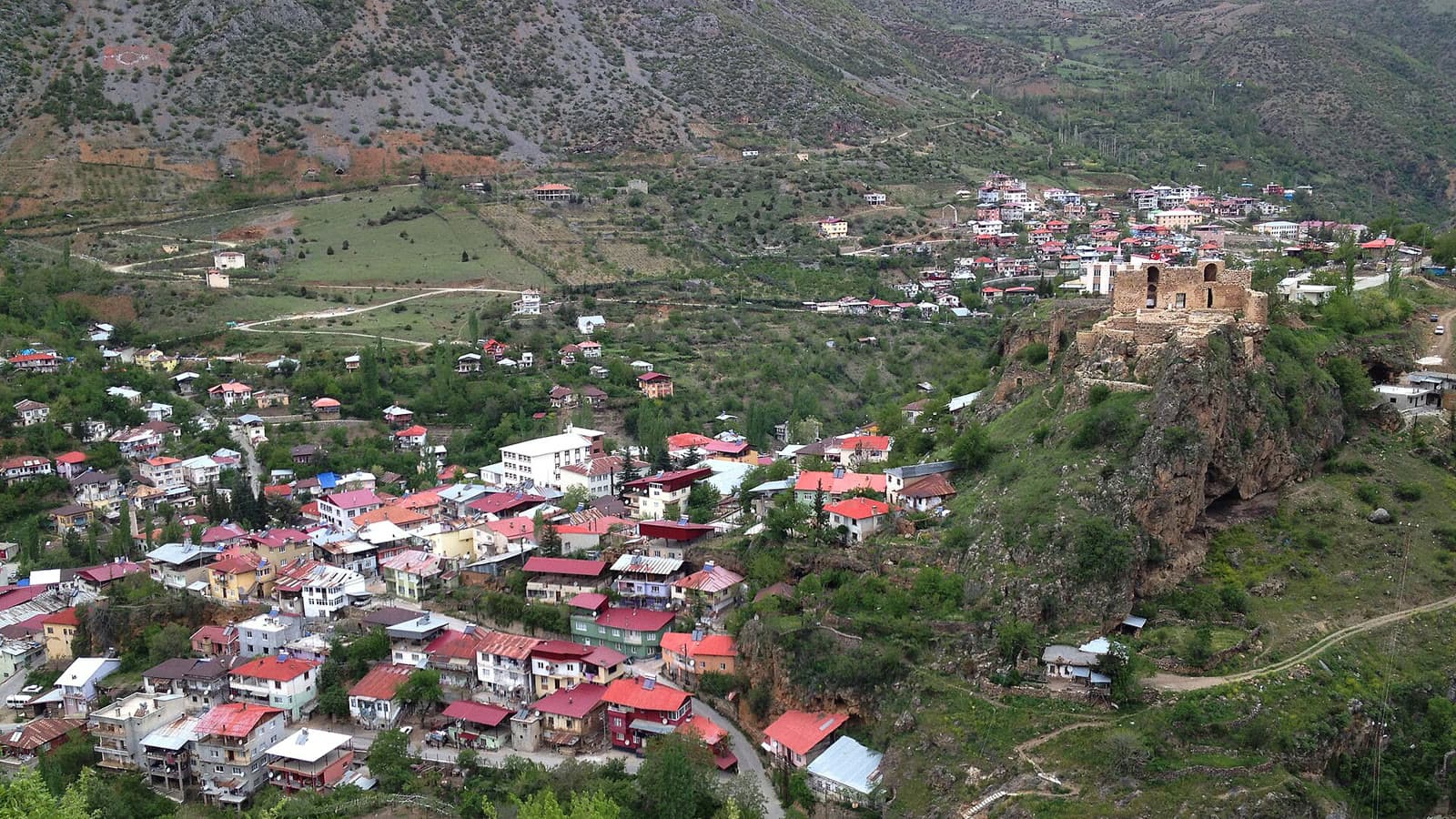 Three earthquakes up to magnitude 5.2 shake Adana and Osmaniye
