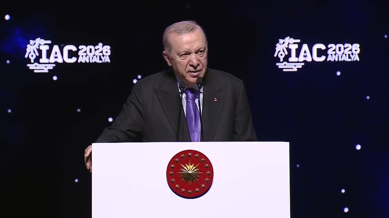 Erdoğan: Türkiye'yi küresel uzay ekosisteminin saygın aktörü yapana kadar sapmayacağız
