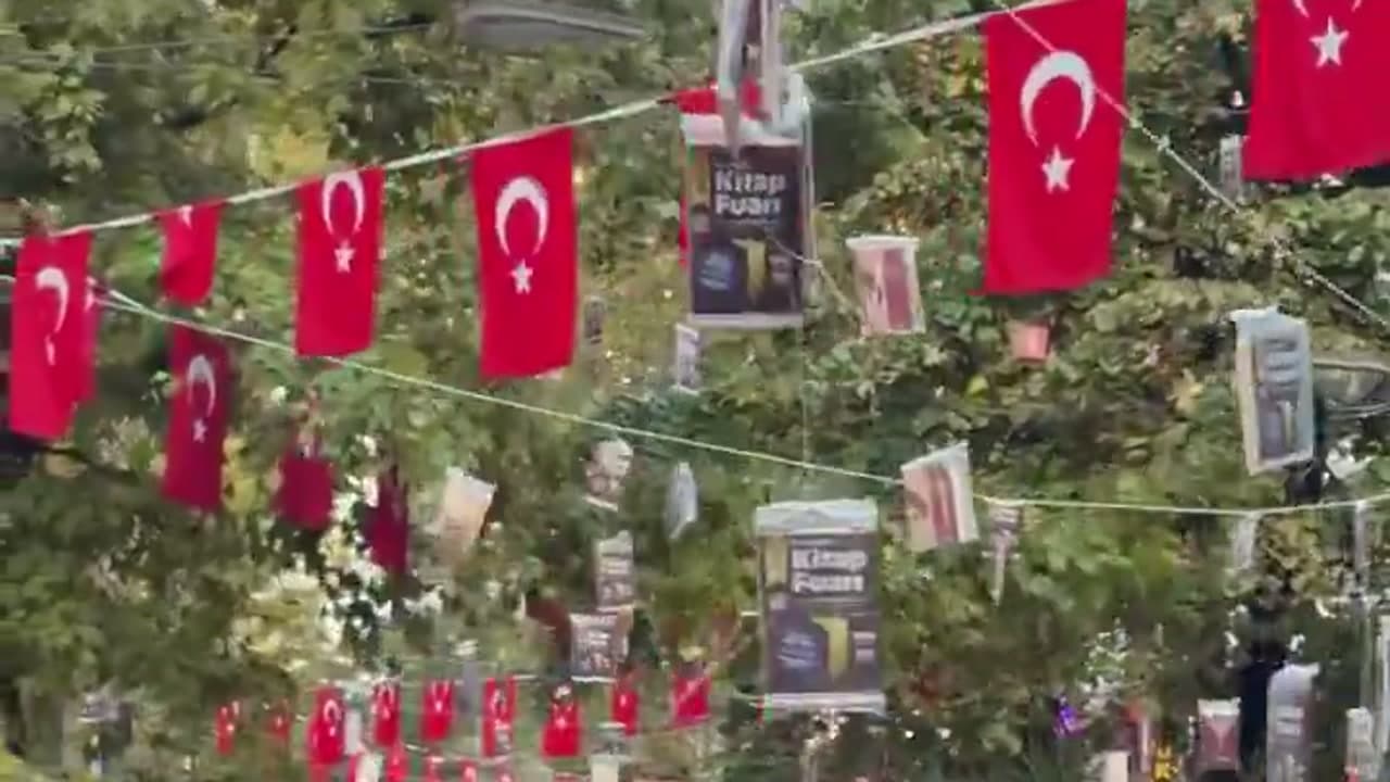 Trees “bloom” with books in Kocaeli ahead of book fair