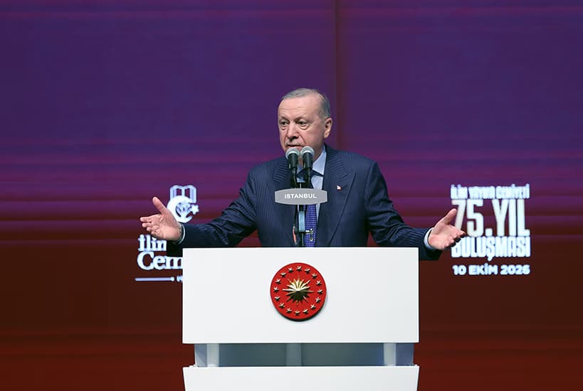 Erdoğan: Tekno-oligarkların hedef kitlesini gençlerimiz oluşturuyor