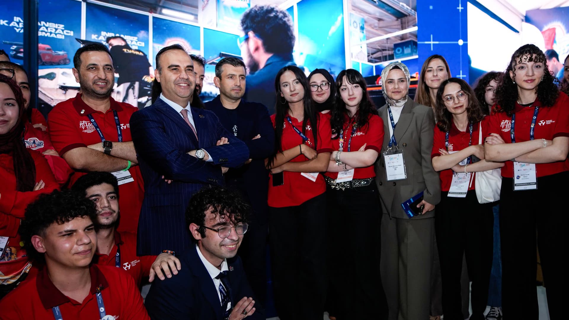 Selçuk Bayraktar'dan uyarı: Bu hırsla devam edersek insanlığı korkunç bir yok oluş bekliyor