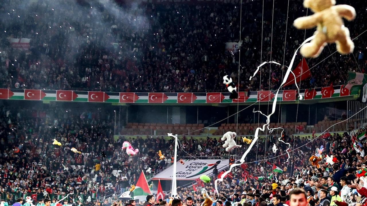 مشاهد من مباراة قونيا سبور ومنتخب فلسطين التي توقفت عند 89:59