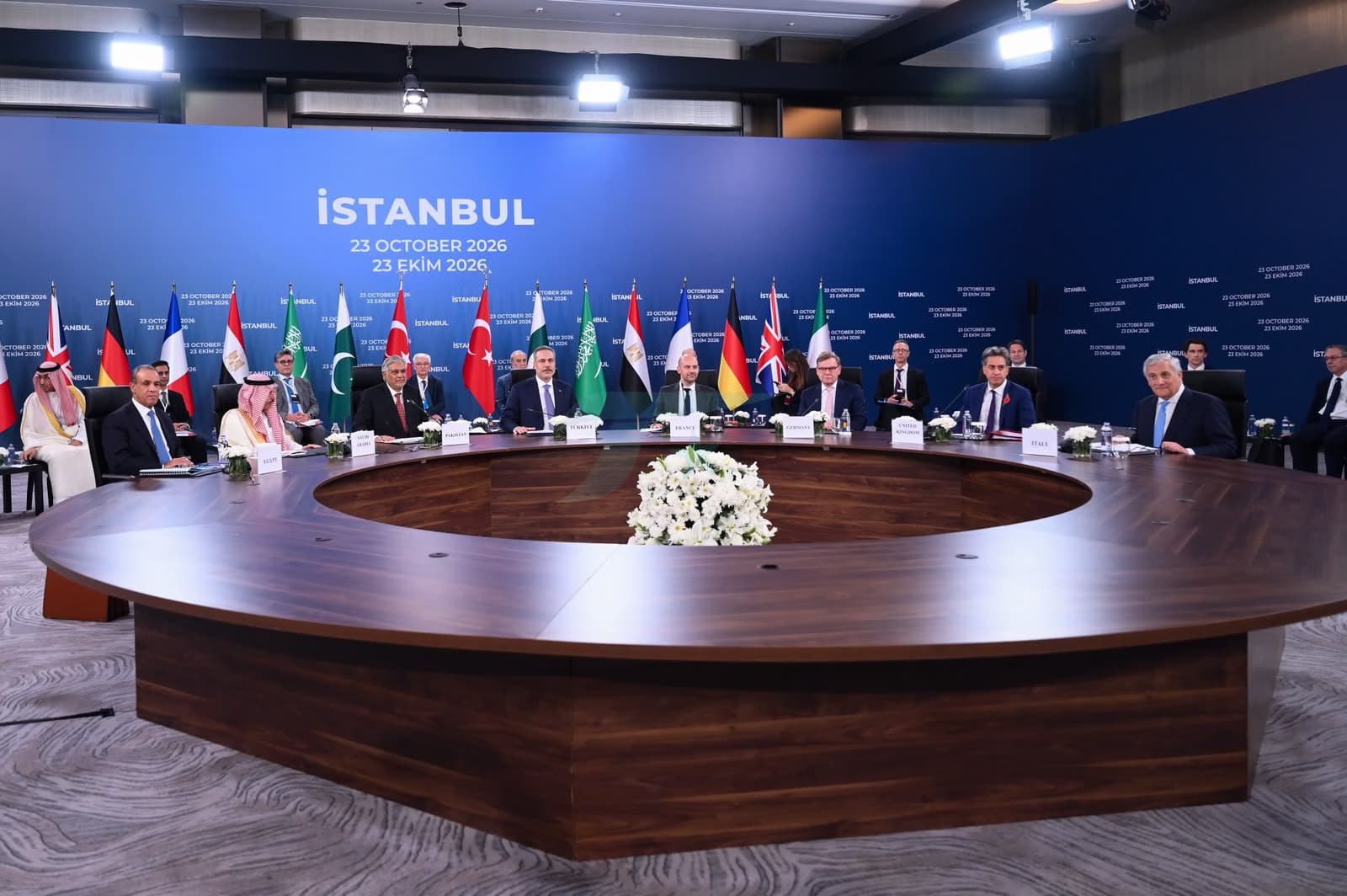 İstanbul'da R4 ve R4+E3 toplantısından kareler