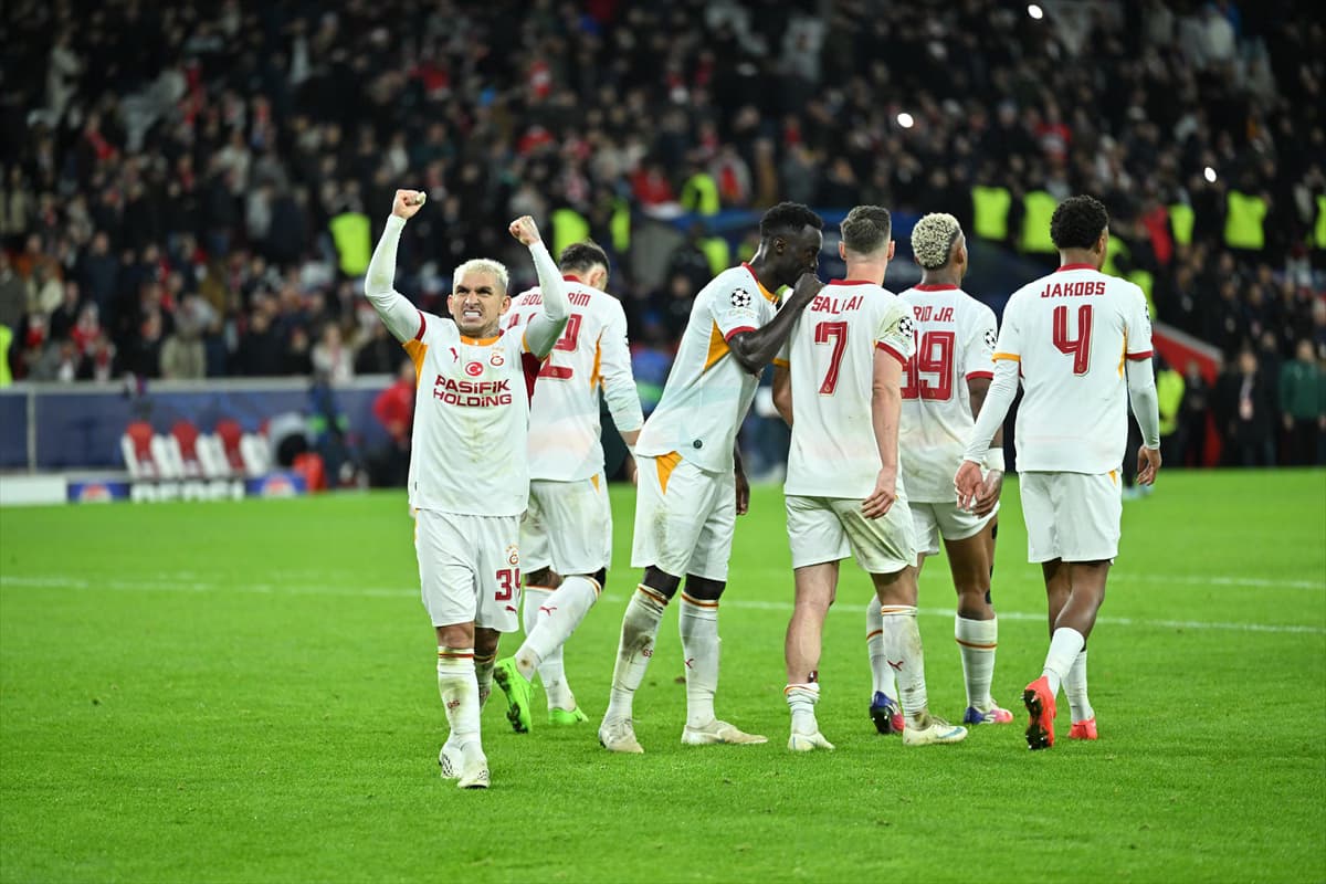 Fotoğraflarla Galatasaray'ın Lille deplasmanındaki 4-2'lik galibiyeti