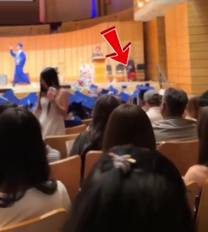 Turkish girl abroad gives wolf salute at graduation ceremony